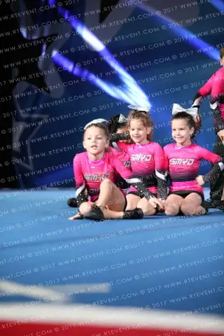 SMYO Cheer Elite Reign