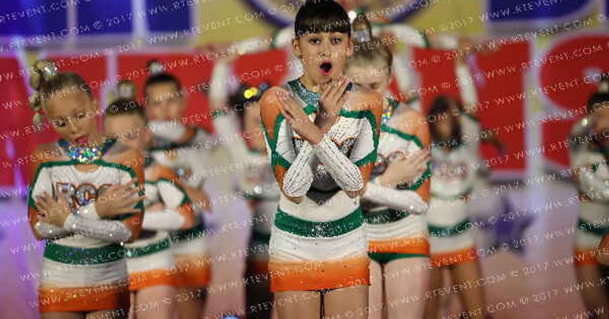 Raglan Coast Cheer Diamonds · The American Celebration