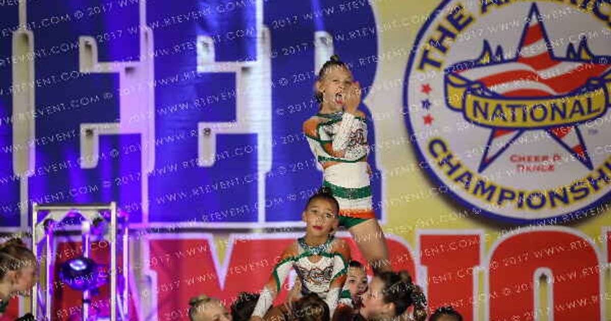Raglan Coast Cheer Obsidian · The American Celebration