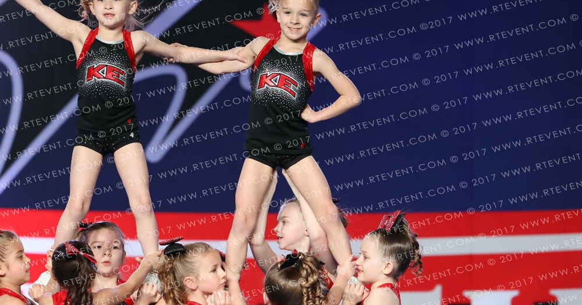 Kingsway Elite Rec Cheer Little Dippers · The Finale