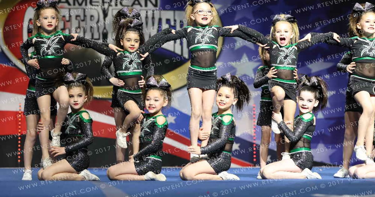 Pittsburgh Poison All Stars Itsy Bitsies · American Cheer Power Columbus Grand Nationals