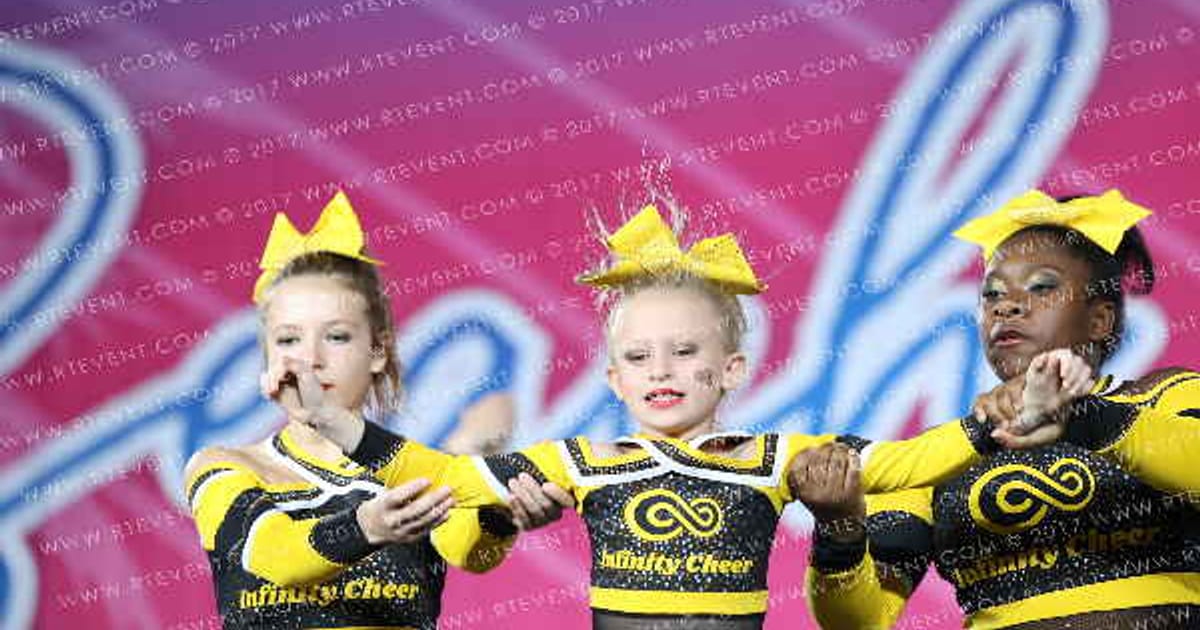 Infinity Cheer  Jump'in Gymnastics Diamonds · Deep South Destin Beach Nationals