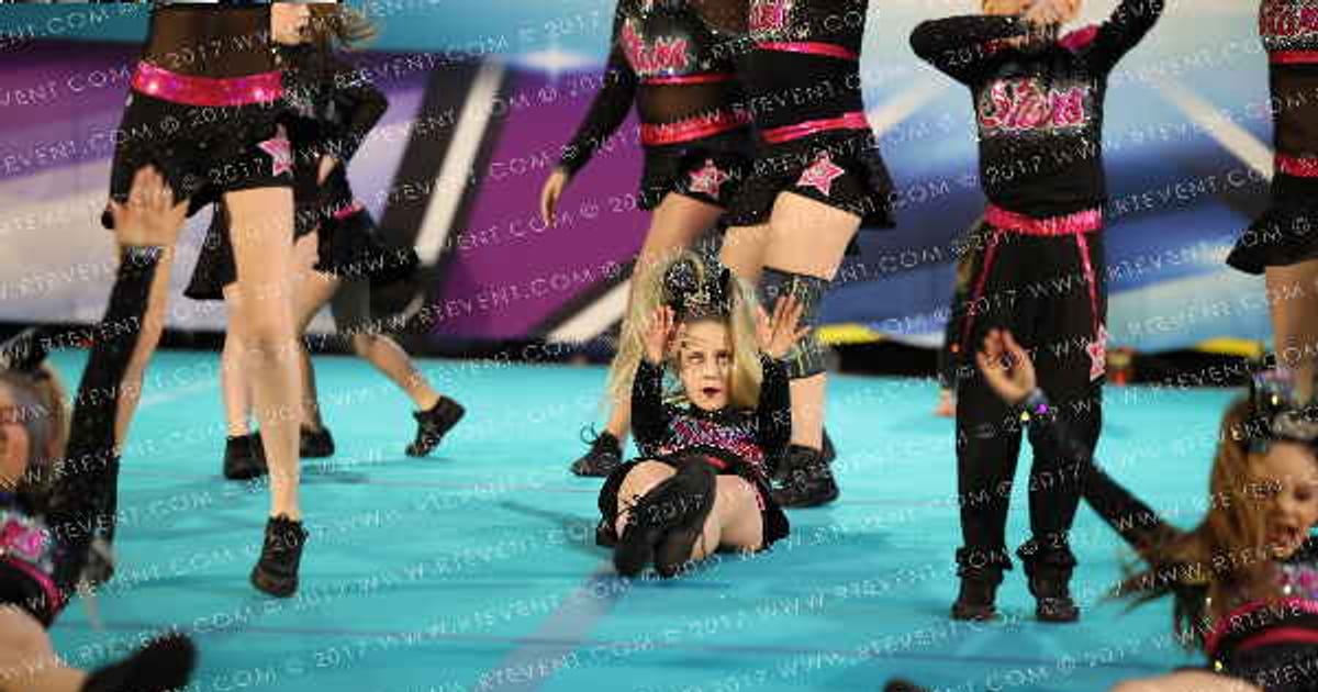 Stars Athletics BlackOut · CHEERSPORT Chattanooga Classic DIDII