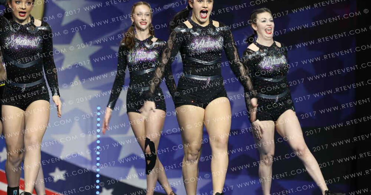 Midwest Cheer Elite-Columbus ViNTage · American Cheer Power Columbus Grand Nationals