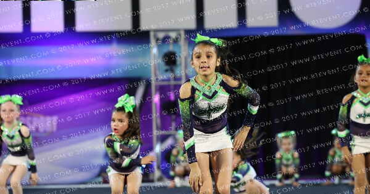 Cruces Cheer Storm LIGHTNING CRUSHERS · Cheersport