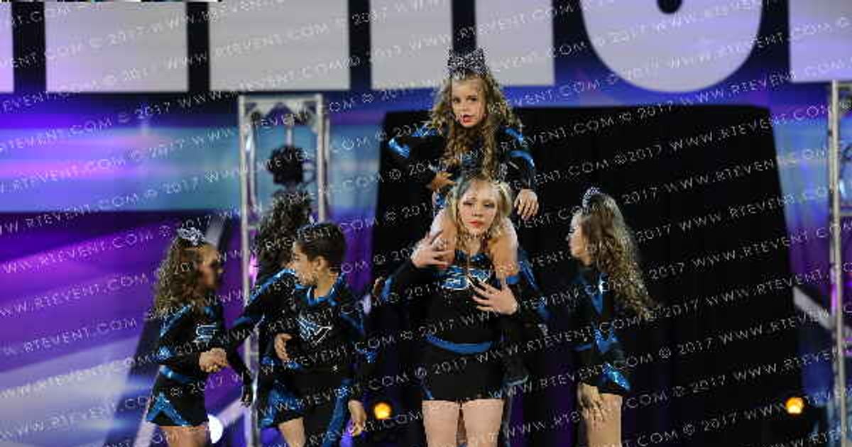 Sierra Vista Elite Ember · Cheersport