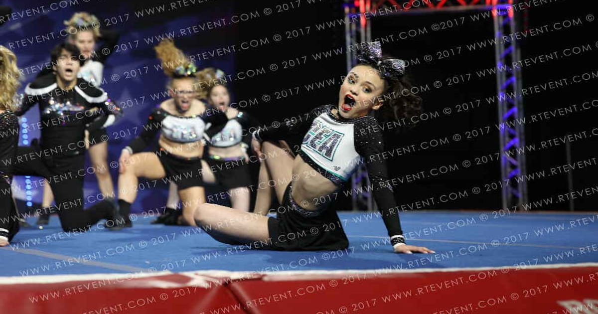 Cheer Extreme - Chicago Blacklight · American Cheer Power Columbus Grand Nationals