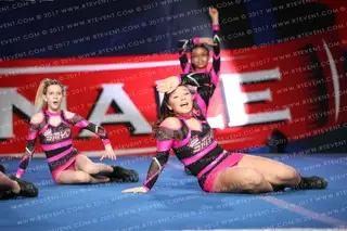 SMYO Cheer Elite Queens