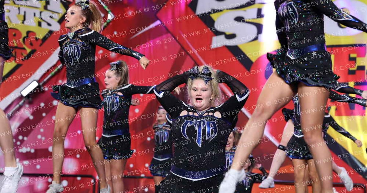 CTA Highflyers Fly Girls · Pittsburgh Nationals