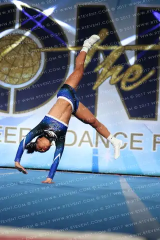 Dynamic Cheer Black Ops