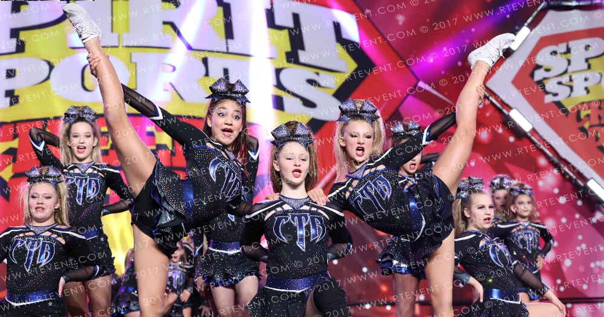 CTA Highflyers Fly Girls · Pittsburgh Nationals