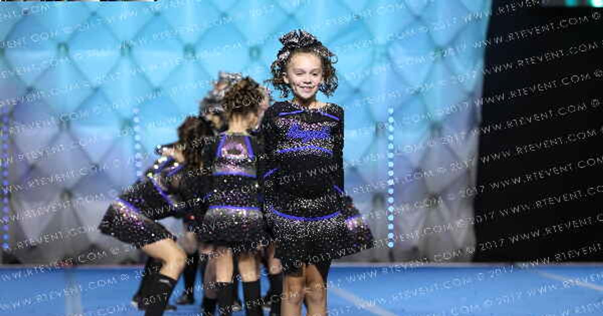 Apopka Royals Varsity Royalty · Wisconsin Dells Grand Nationals