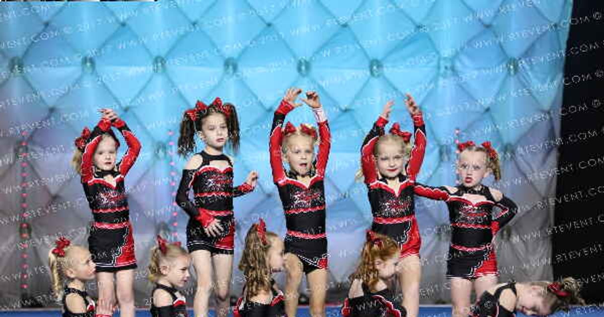 Chippewa Valley Spirit All Stars Twinkling Stars · Wisconsin Dells Grand Nationals