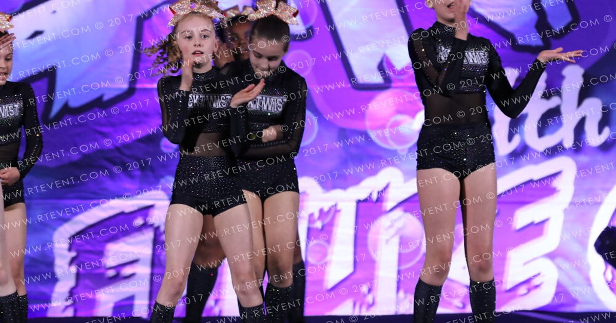 Kick Twist Cheerleading Pumpkin · Adventure in Atlantis