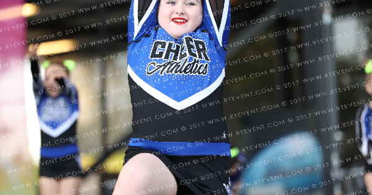 Cheer Athletics Pensacola Mini MarineCats · Beach Nationals