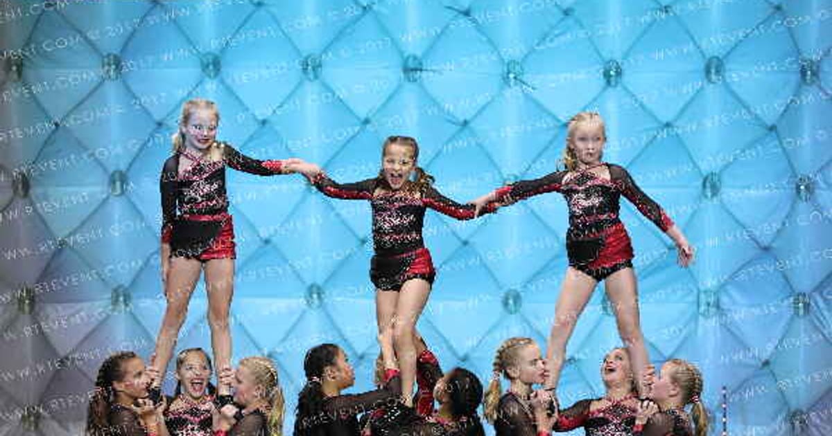 Chippewa Valley Spirit All Stars Shining Stars · Wisconsin Dells Grand Nationals