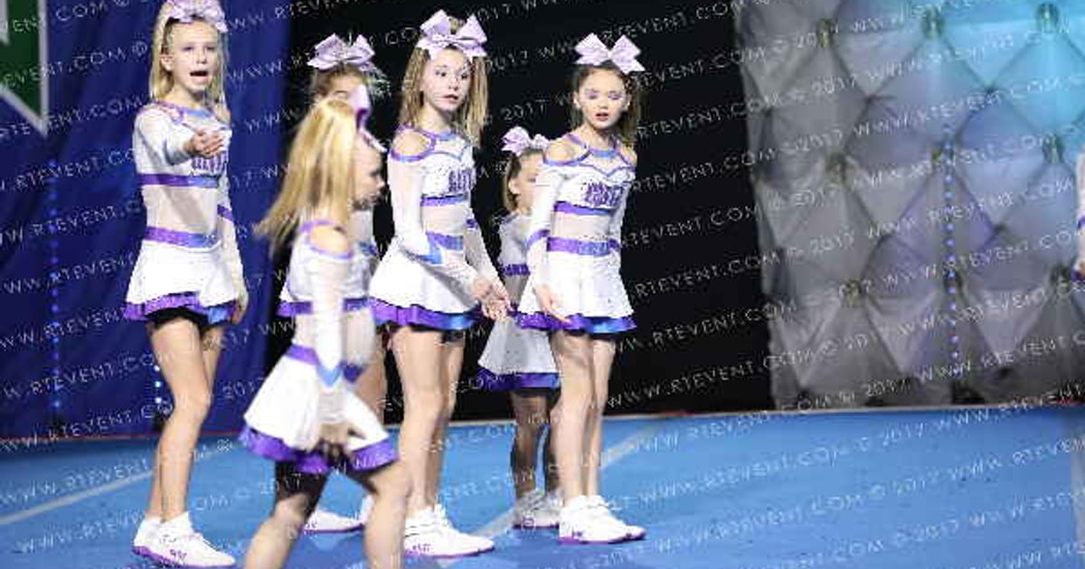 Glitz Cheer Company Extreme J2 · Wisconsin Dells Grand Nationals