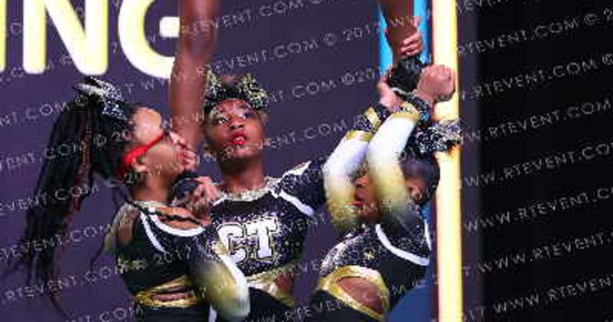 CT STORM CHEERLEADING Lady Lightning · Mohegan Sun