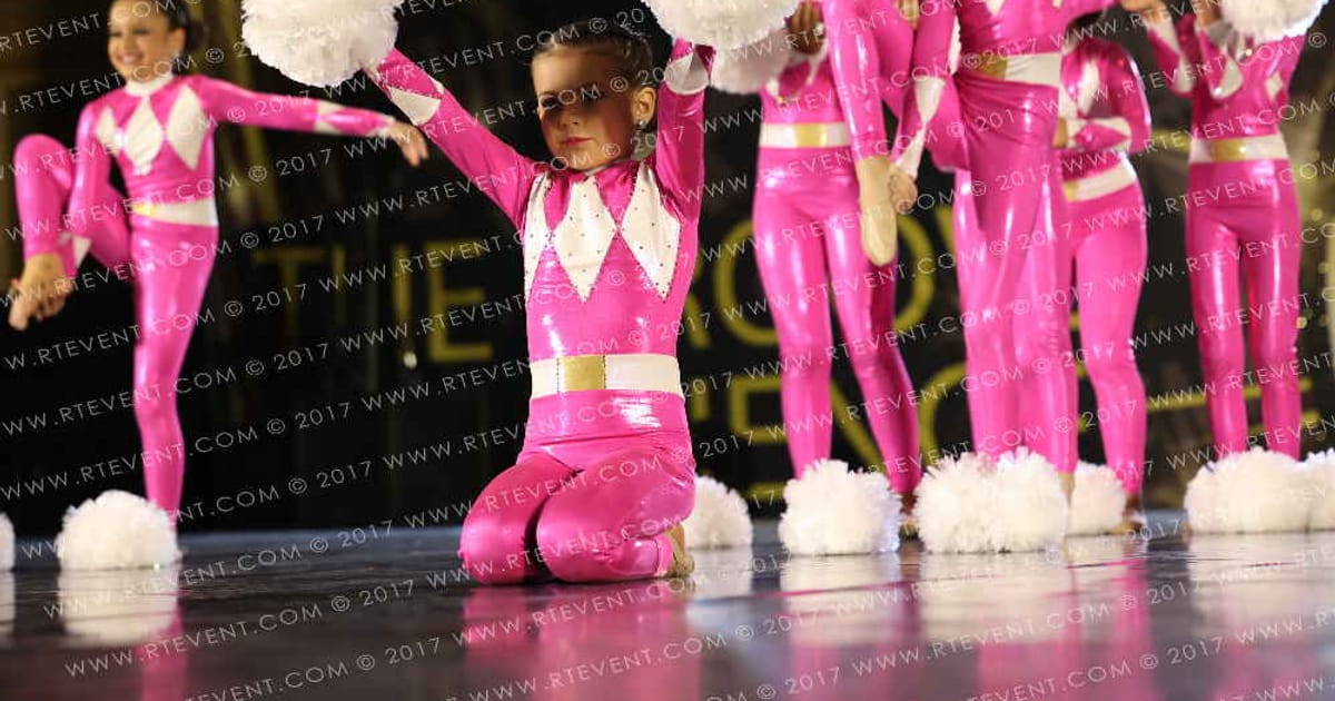 Music City All Stars Mini Pink Pom · Grand Nationals