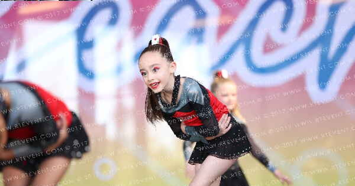 Illusion athletics MINI HEARTS · Beach Nationals