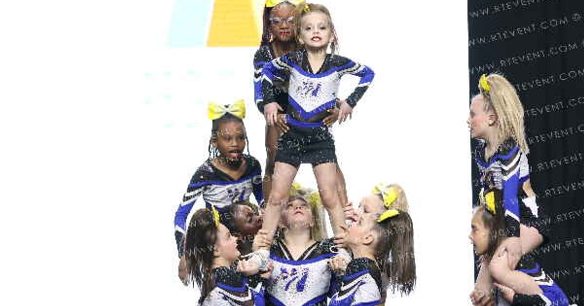 World Elite Glam Girls · The Midwest Regional Summit