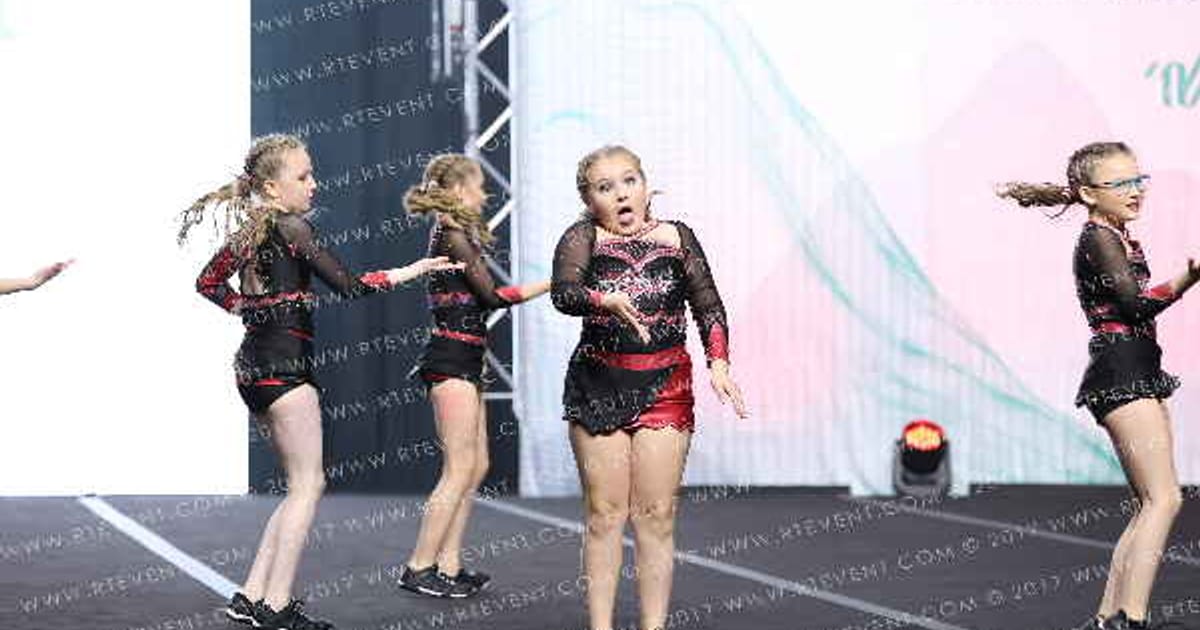 Chippewa Valley Spirit All Stars Rising Stars · The Midwest Regional Summit