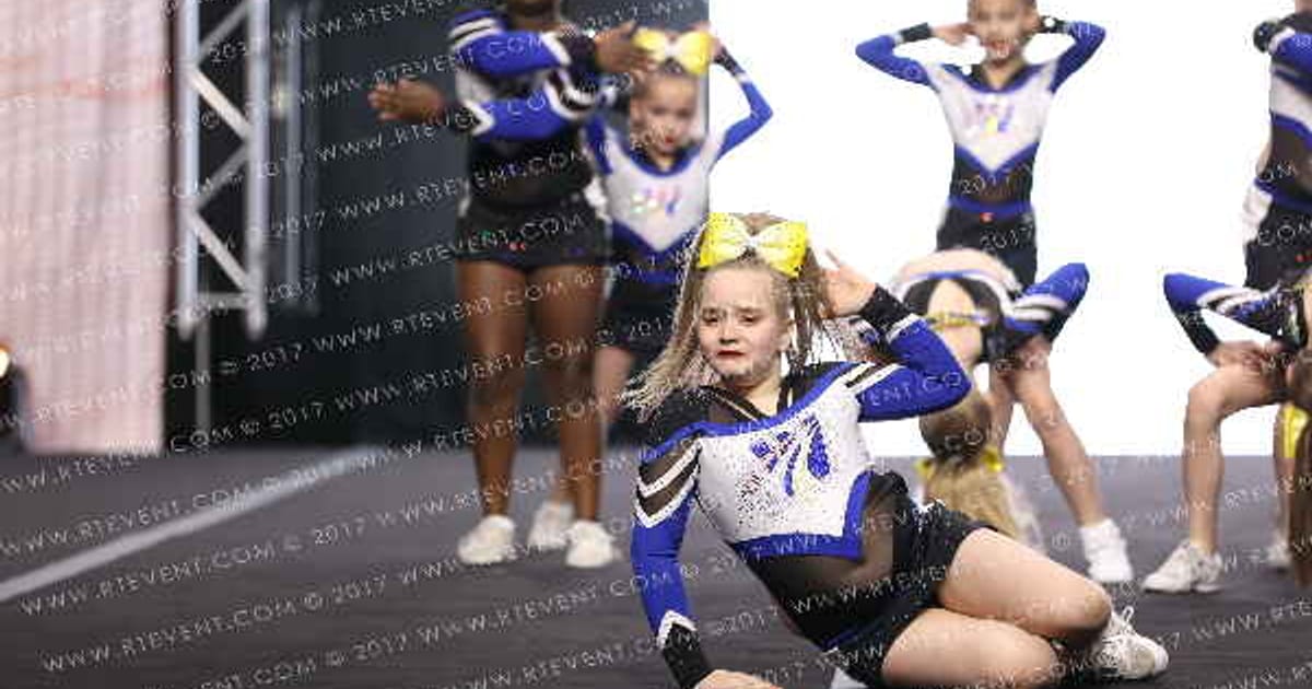 World Elite Glam Girls · The Midwest Regional Summit