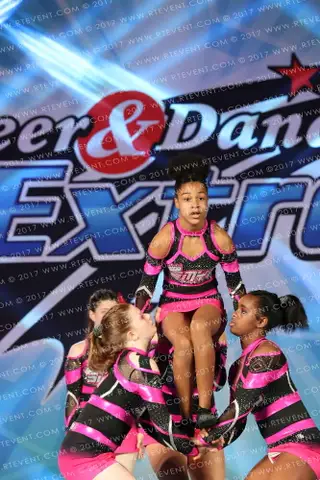 SMYO Cheer Elite Queens