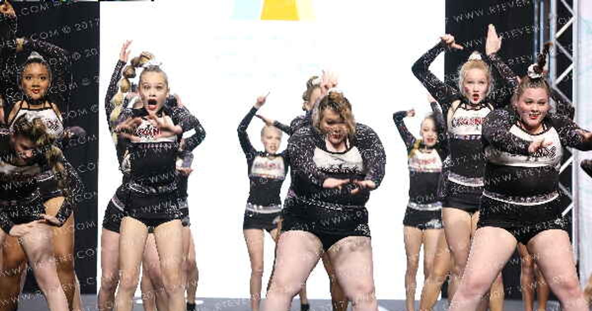 Legends Cheer Academy II Black Diamonds · The Midwest Regional Summit