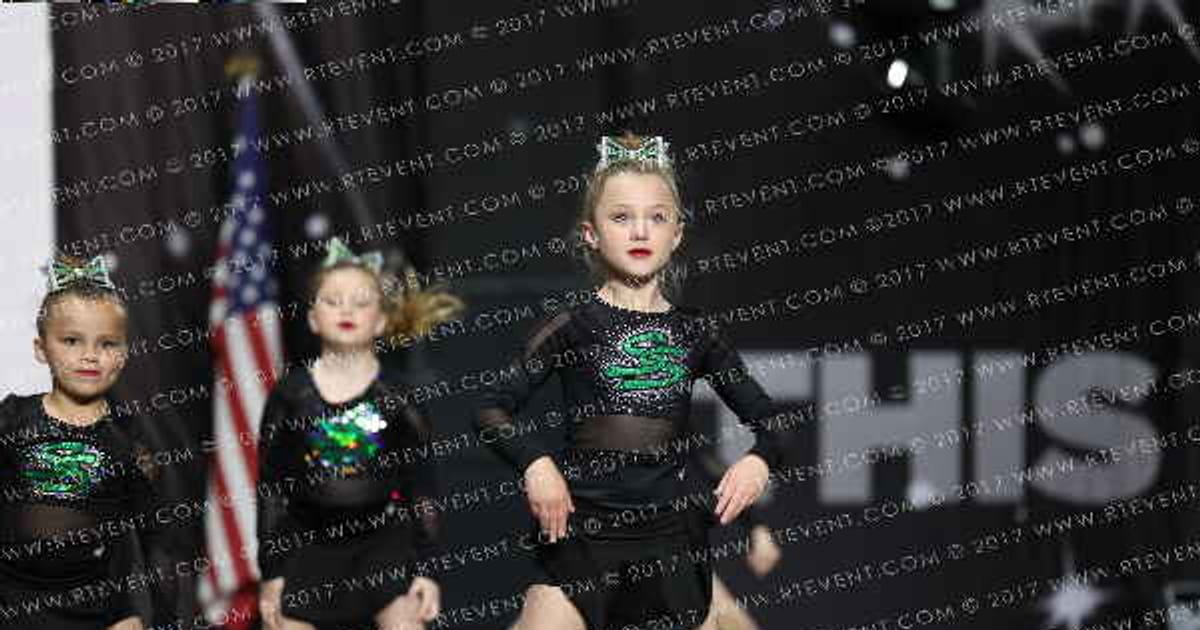 Suwannee Spirit Sparkle · US Finals Pensacola