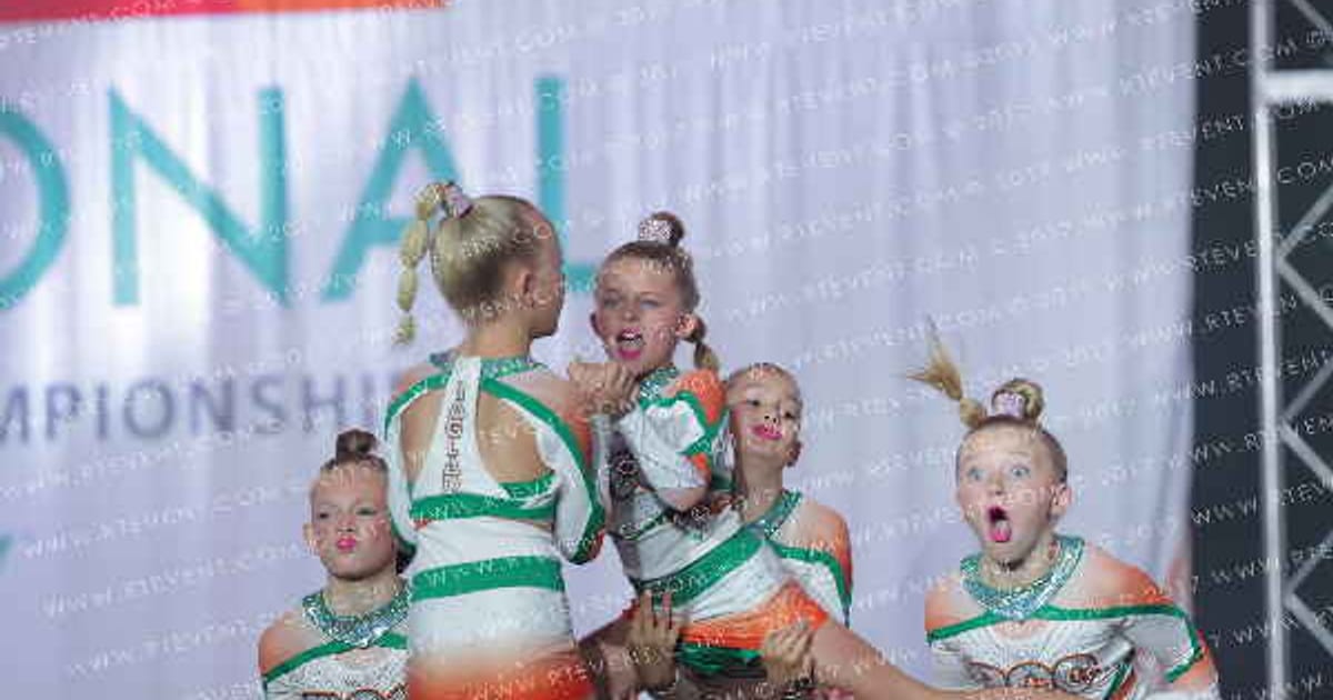 Raglan Coast Cheer Diamonds · The West Regional Summit