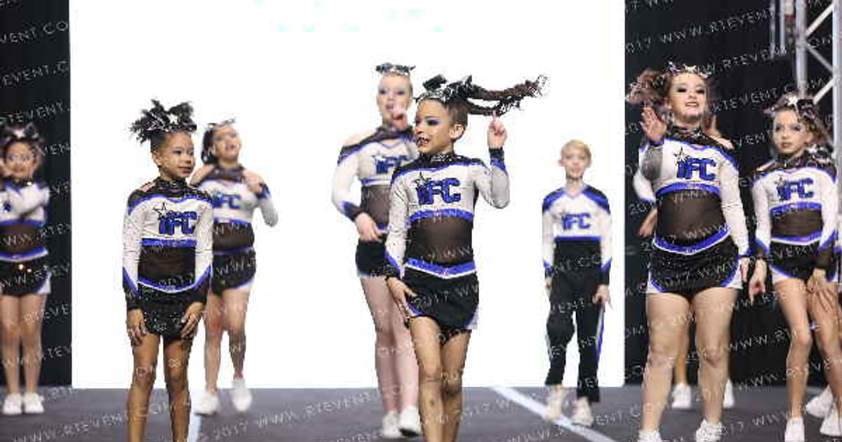 I Force Cheer Sparkle · The Midwest Regional Summit