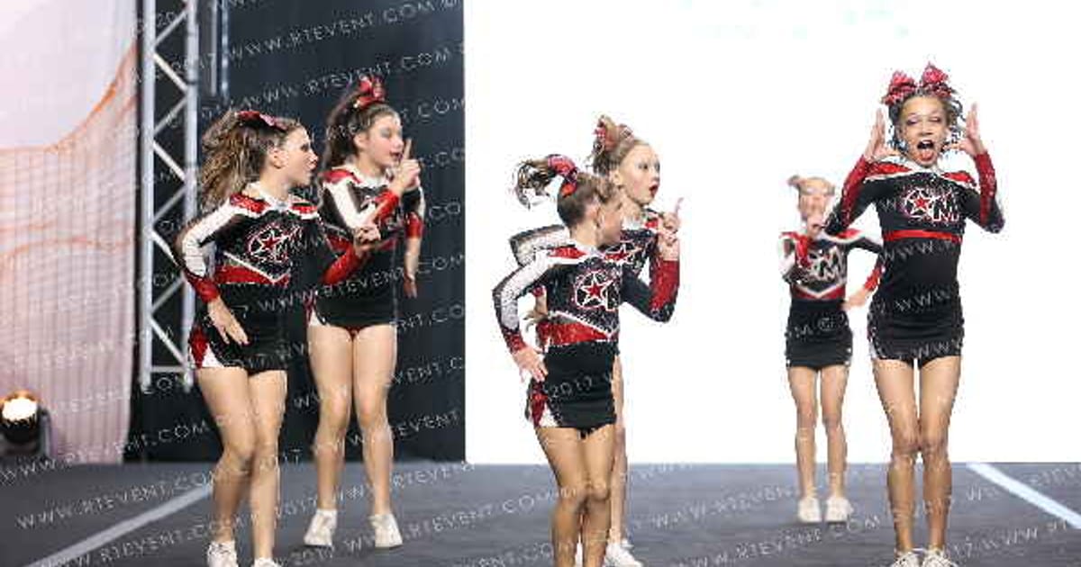 Off Main Cheer & Tumbling Smoke · The Midwest Regional Summit