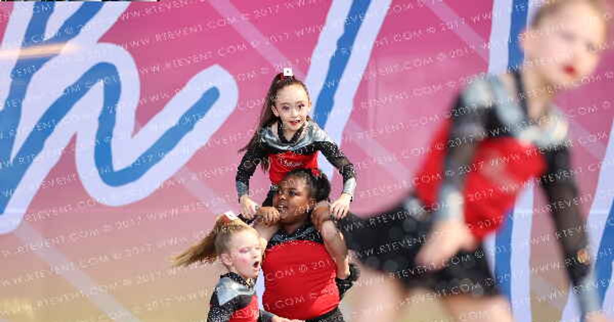 Illusion athletics MINI HEARTS · Beach Nationals