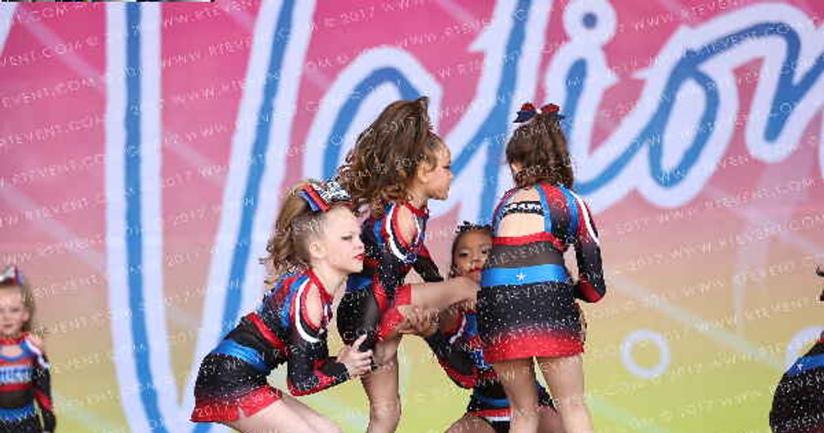 Cheers Unlimited Tomahawks · Beach Nationals