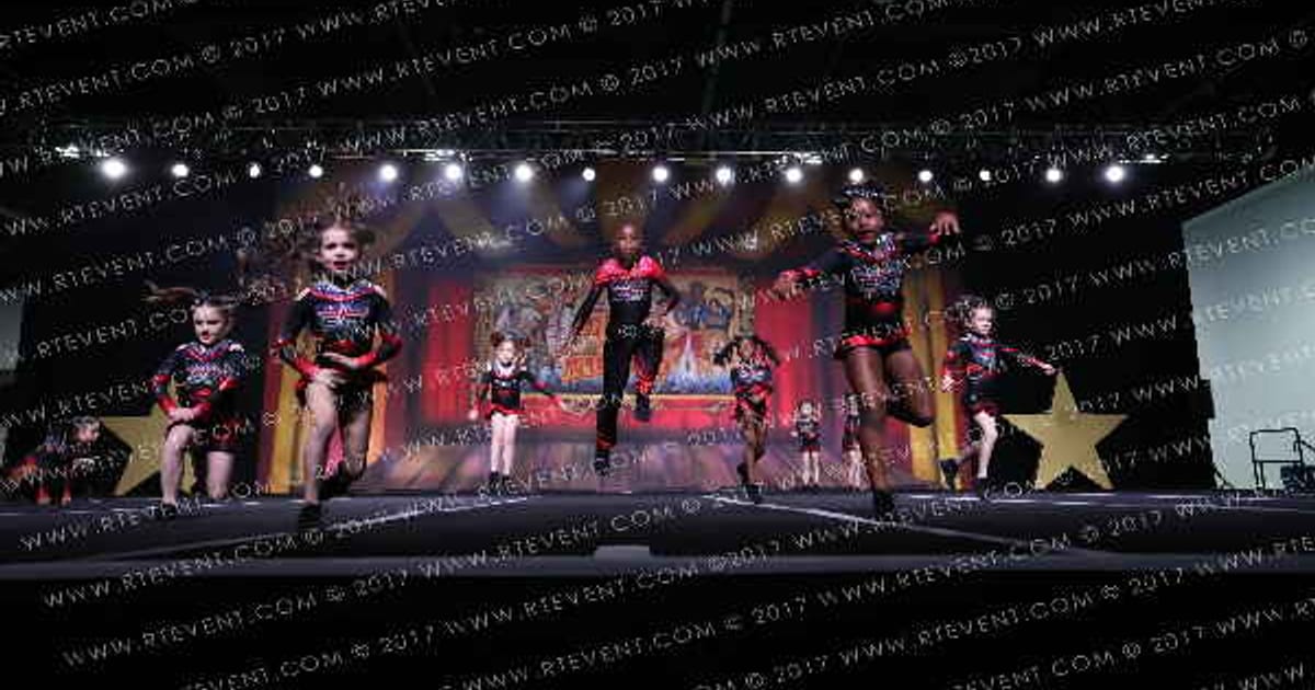 Extreme Cheer and Tumble ECT Sparks · Battle Under the Big Top