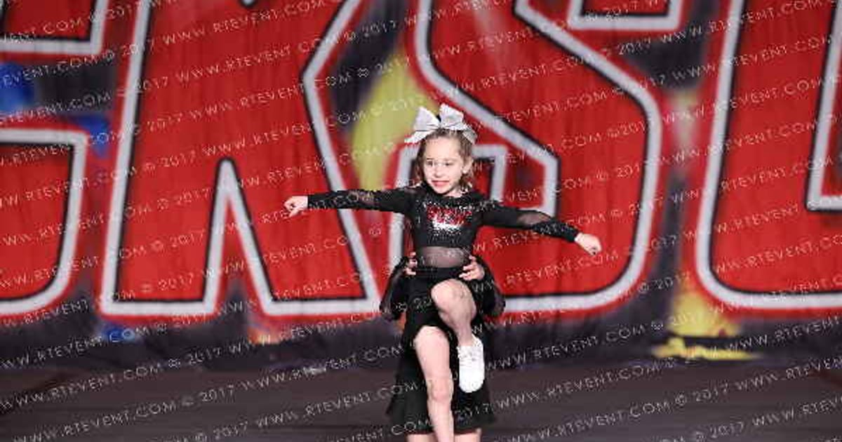 Winnsboro Spirit and Cheer Tiny Queens · Lonestar