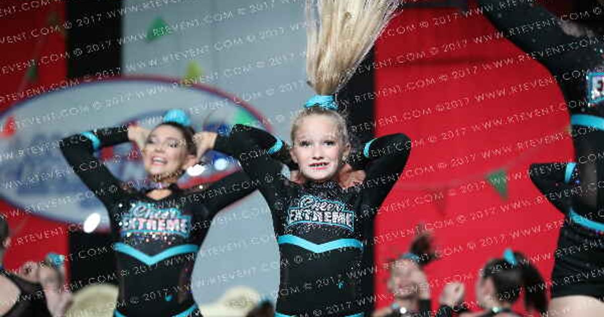Cheer Extreme - Raleigh Ice Queens · Battle Under the Big Top