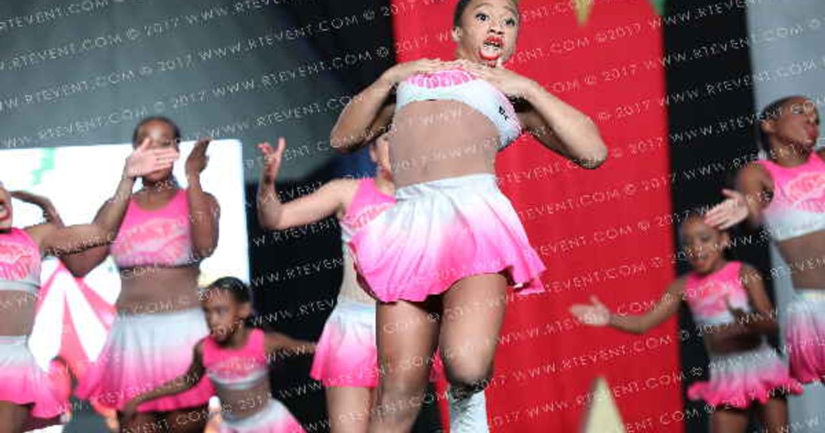 The Xtreme Girls Mink · Battle Under the Big Top