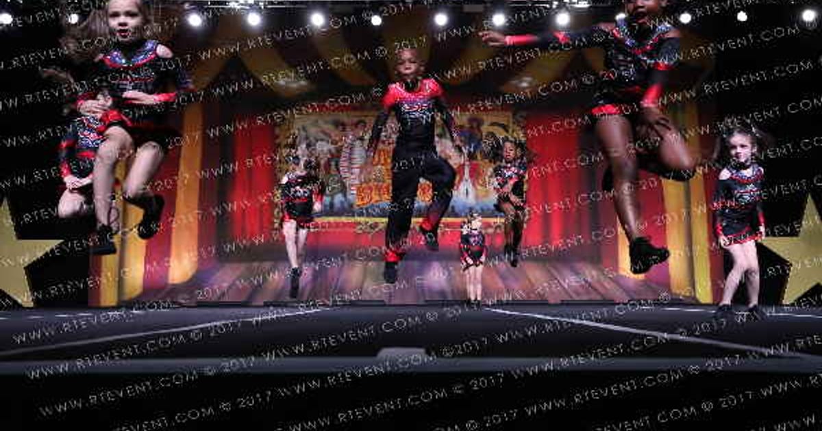Extreme Cheer and Tumble ECT Sparks · Battle Under the Big Top