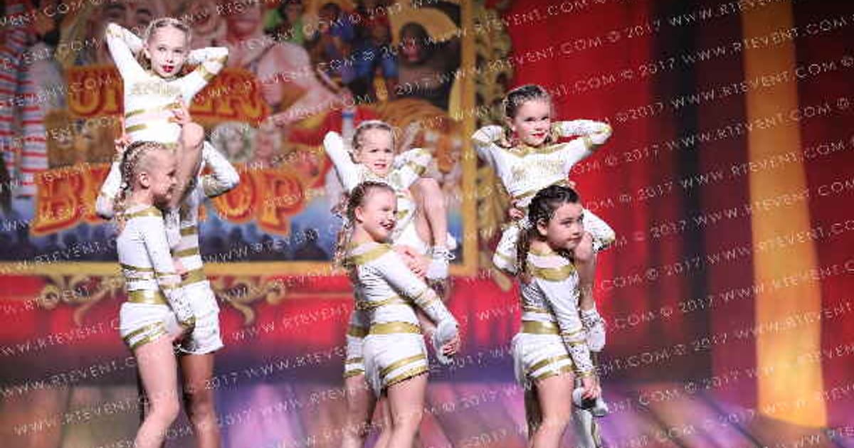 Legends Cheer Elite Iris · Battle Under the Big Top