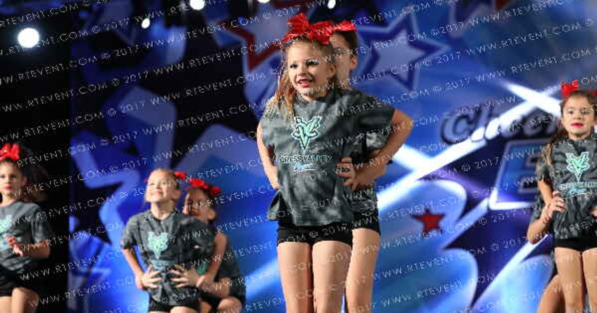 Cross Valley Cheer Sapphires · Ocean City Christmas Open Championship
