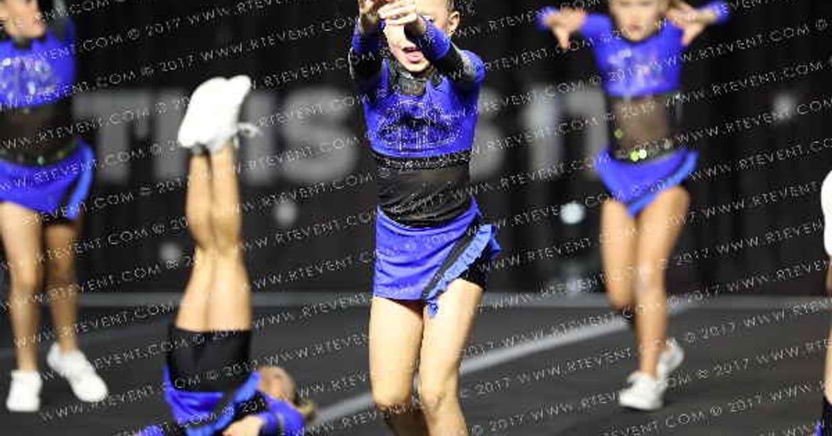 Cheer Force Mini pearls · US Finals Dallas