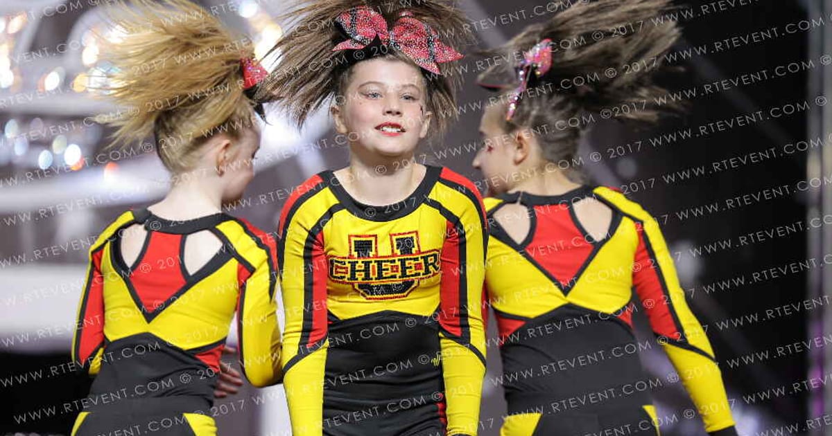 Terre Haute Cheer University KILLER BEES · Louisville
