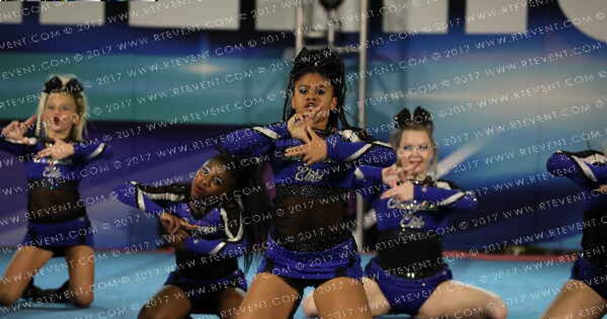 Champion Elite Legacy Storm · Tampa