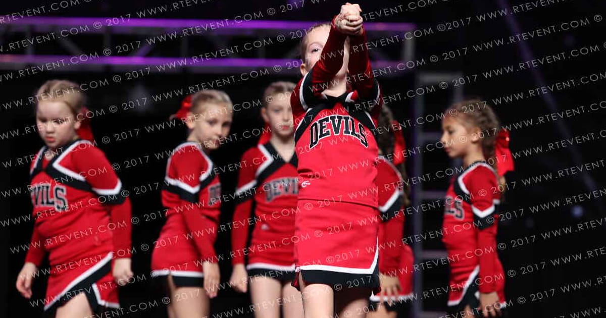 Devil Cheerleading Mini Red Devils · US Finals Virginia Beach