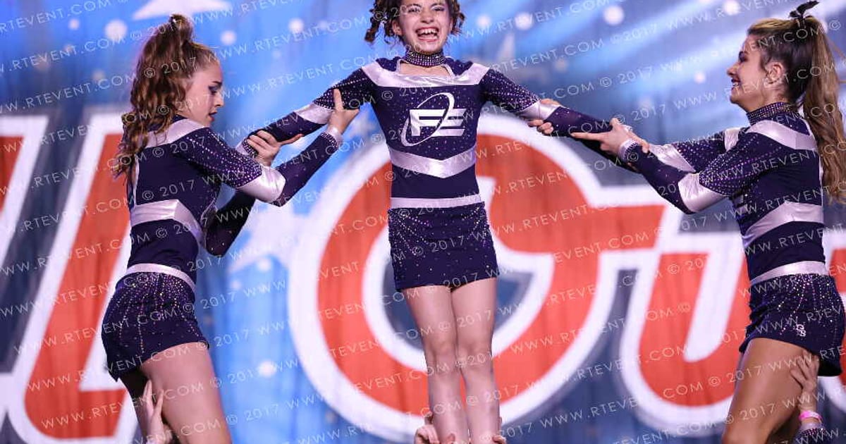 Findlay Cheer Elite Legends · Battle on Broadway Nationals