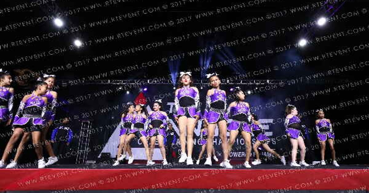 1ST IMPRESSION WHITE LIGHTNING · The Pinnacle Cheerleading Championship