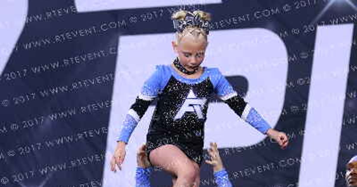 FOREVER ATHLETICS HEROS · The Pinnacle Cheerleading Championship