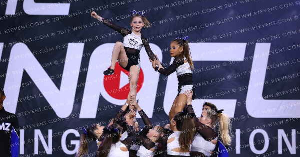 BLING TOUR ROYAL ICE · The Pinnacle Cheerleading Championship